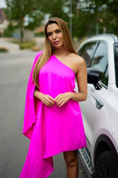 WEDDING ciklámen RUHA